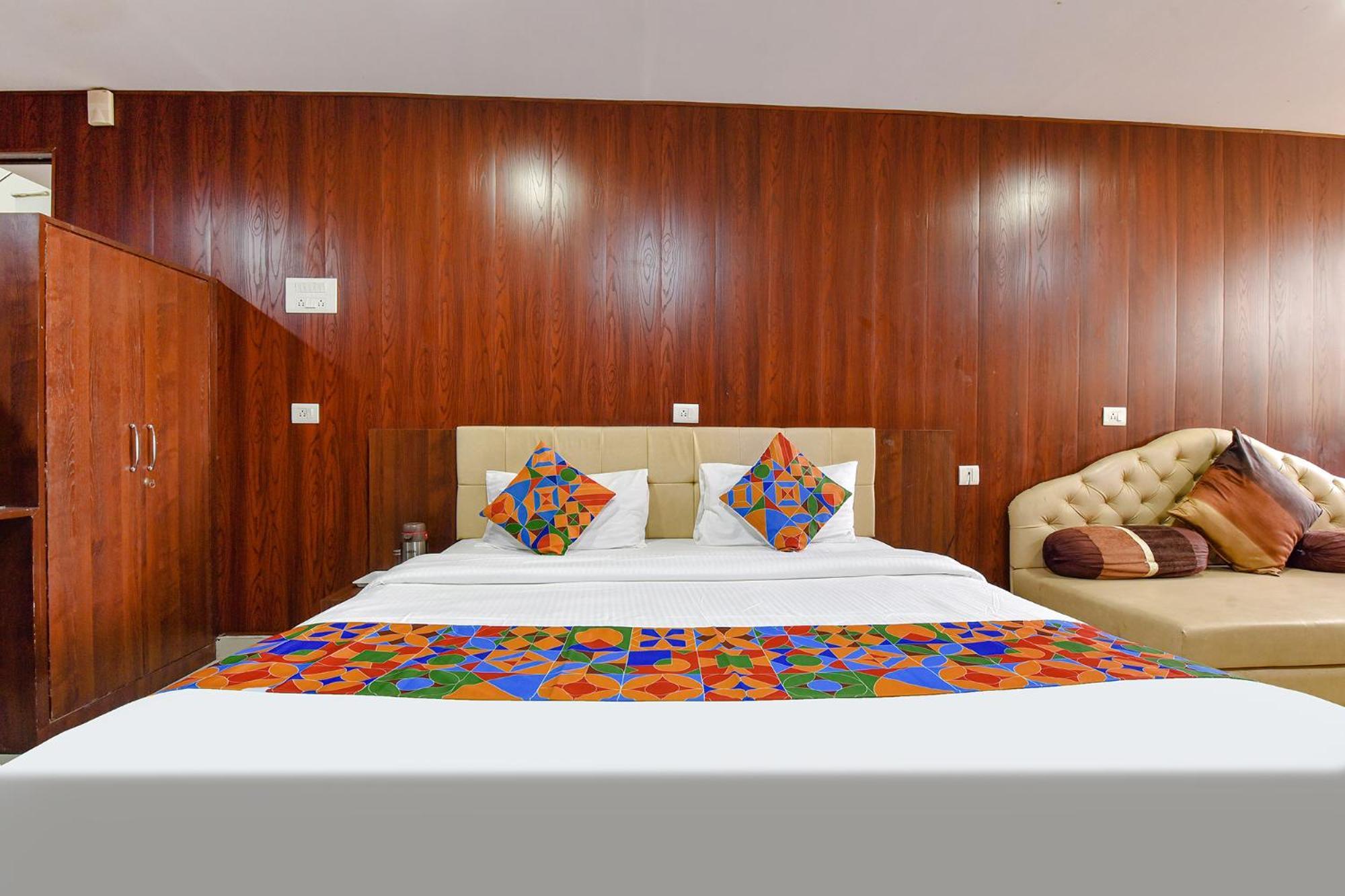 Hotel Vandana Palace Kota (Rajasthan) Exterior photo
