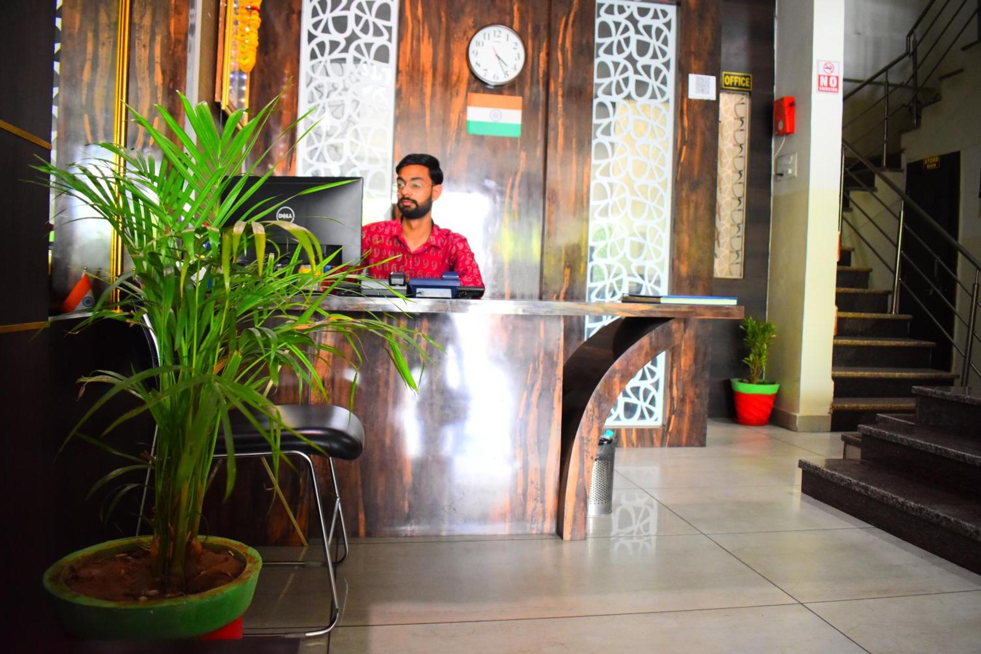 Hotel Vandana Palace Kota (Rajasthan) Exterior photo